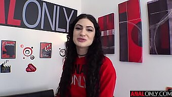 Lydia Black'in anal tutkusu bu açık videoda ortaya çıktı